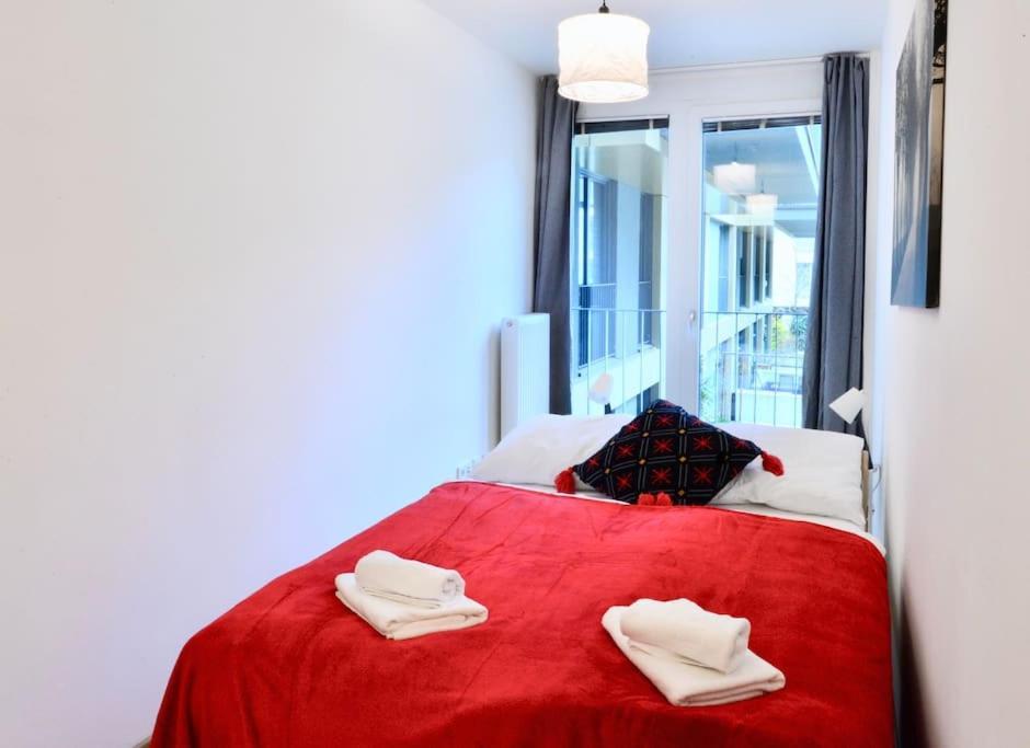 Spacious And Close To Center Apartment