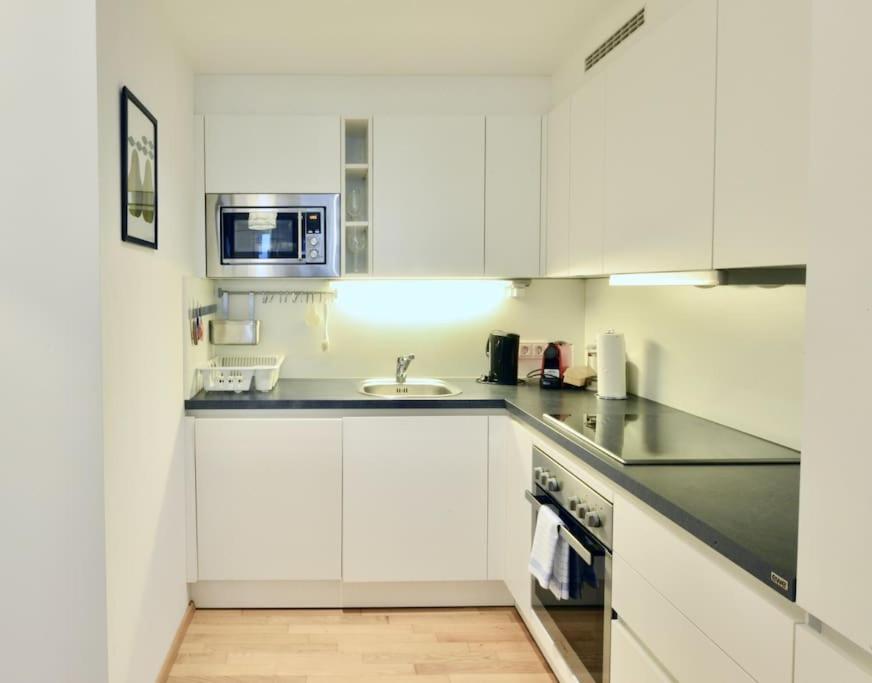 Apartment Spacious And Close To Center *