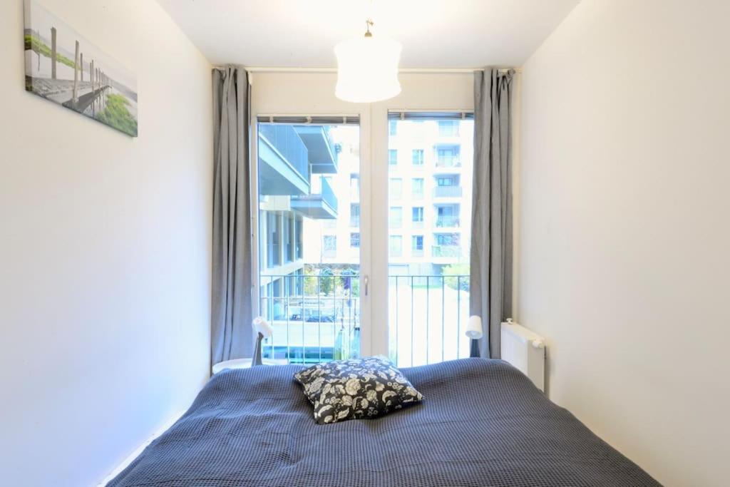 Spacious And Close To Center